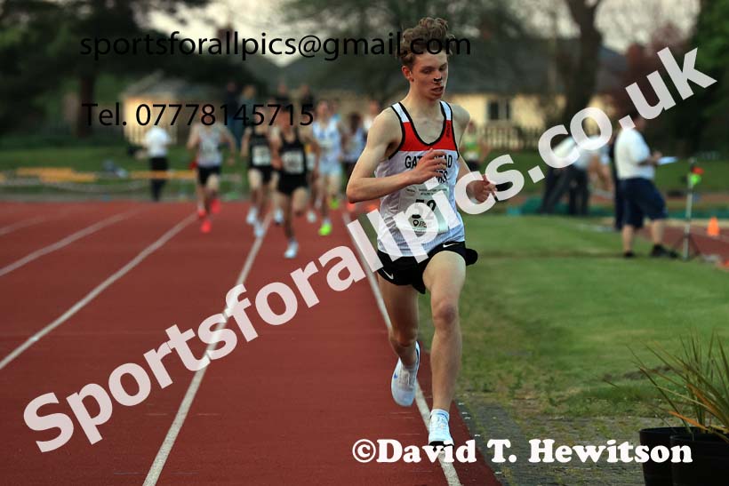 The 1500 metres, 2025 NEGP No. 1, Monkton Stadium, Jarrow. Photo: David T. Hewitson/Sports for All Pics